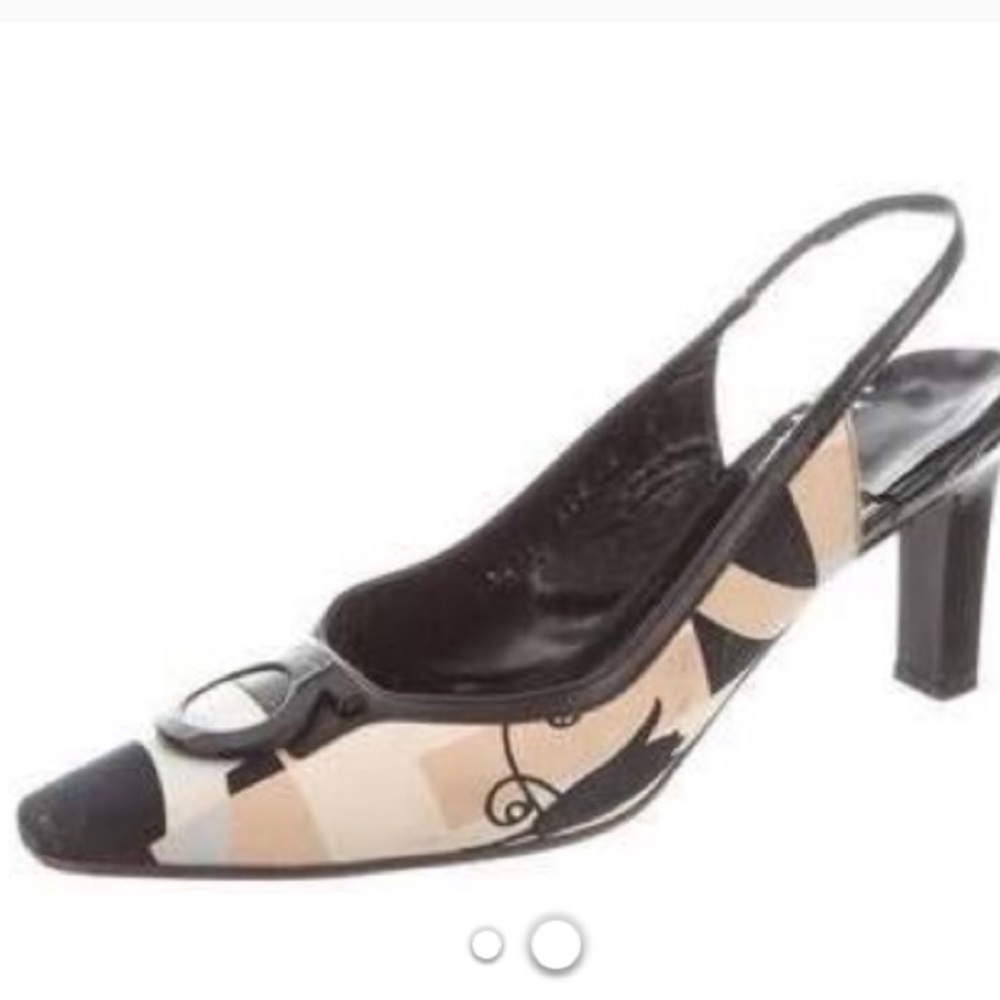 Salvatore Ferragamo size 8.5 slingback pumps